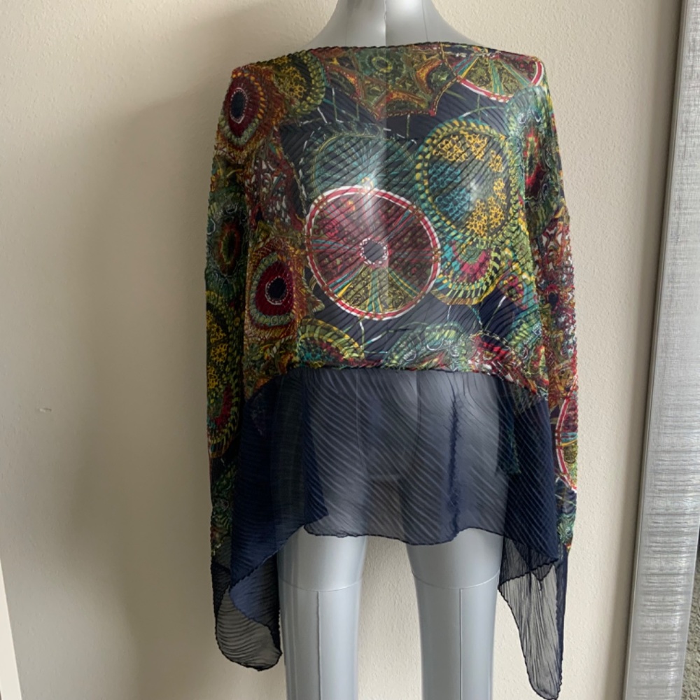 Pleated Dark Blue Multicolored Coverup for swimwear OS & Sunglasses - Picture 2 of 6